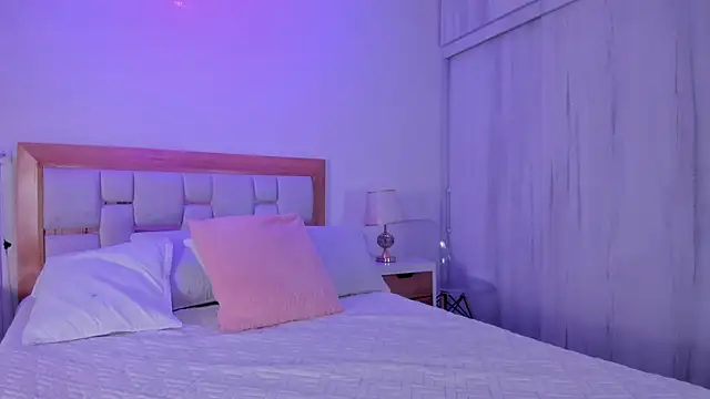 mia hank online show from 02-18-26, 11:39