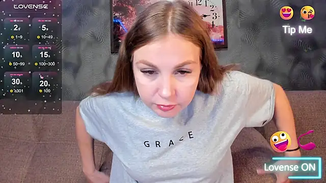 Snapshot of CassieMils chatting on 11-04-25, 10:47 CassieMils online show from 11-04-25, 10:47