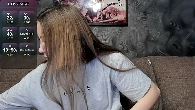 Snapshot of CassieMils chatting on 02-12-26, 06:19 CassieMils online show from 02-12-26, 06:19