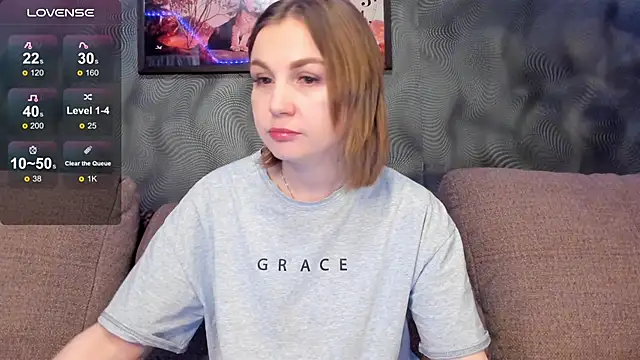 Snapshot of CassieMils chatting on 04-16-26, 07:42 CassieMils online show from 04-16-26, 07:42