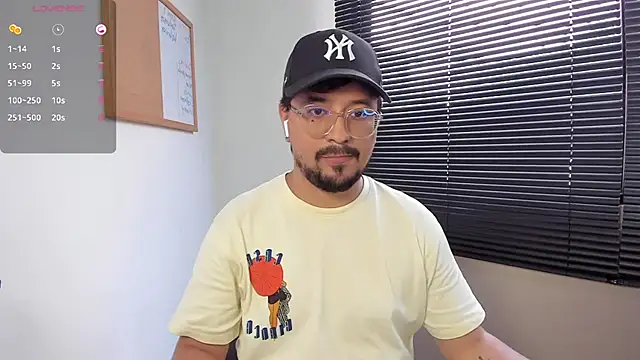 Snapshot of DaviidEvans_ chatting on 12-06-24, 05:33 DaviidEvans online show from 12-06-24, 05:33