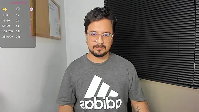 Snapshot of DaviidEvans_ chatting on 12-10-24, 03:30 DaviidEvans online show from 12-10-24, 03:30