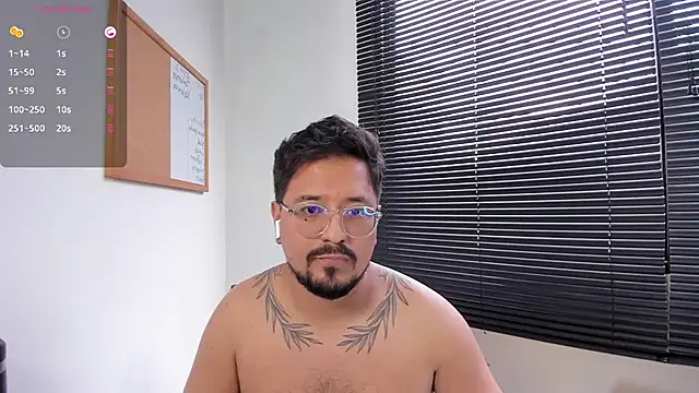 Snapshot of DaviidEvans_ chatting on 12-22-24, 06:15 DaviidEvans online show from 12-22-24, 06:15