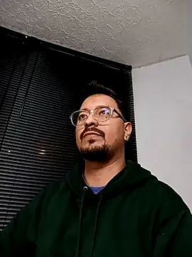 Snapshot of DaviidEvans_ chatting on 12-29-24, 07:06 DaviidEvans online show from 12-29-24, 07:06