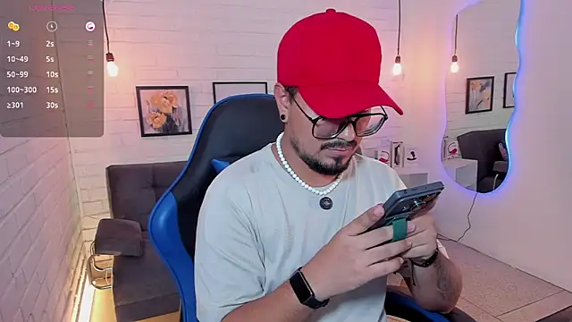 Snapshot of DaviidEvans_ chatting on 09-12-25, 05:02 DaviidEvans online show from 09-12-25, 05:02