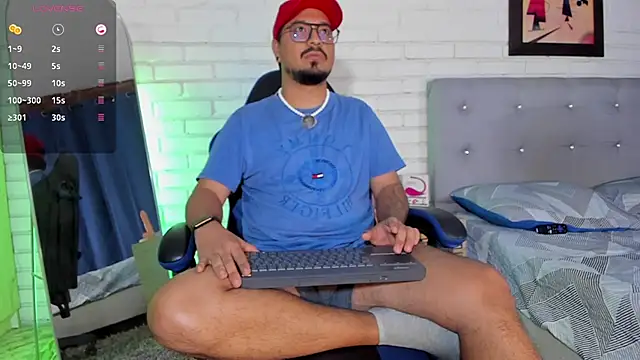 Snapshot of DaviidEvans_ chatting on 09-21-25, 10:17 DaviidEvans online show from 09-21-25, 10:17