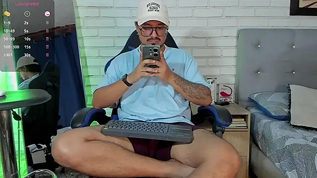 Snapshot of DaviidEvans_ chatting on 09-26-25, 11:20 DaviidEvans online show from 09-26-25, 11:20