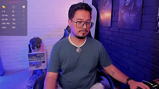 DaviidEvans  online show from 05-25-26, 01:22