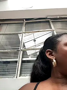 Snapshot of Tayra_Siny chatting on 10-12-25, 08:30 Tayra Siny online show from 10-12-25, 08:30