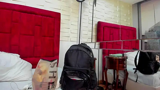 Snapshot of Tayra_Siny chatting on 10-15-25, 04:34 Tayra Siny online show from 10-15-25, 04:34