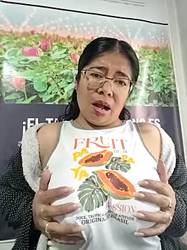   valentina18 online show from 04-17-26, 01:14