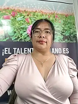   valentina18 online show from 04-23-26, 07:38