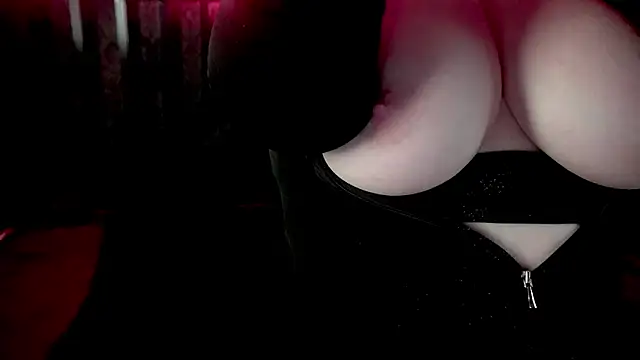 Snapshot of Tinker_Belll chatting on 12-04-25, 08:06 Tinker Belll online show from 12-04-25, 08:06