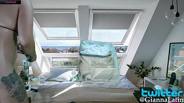 Snapshot of Gianna_latin chatting on 02-18-25, 08:03 Gianna latin online show from 02-18-25, 08:03