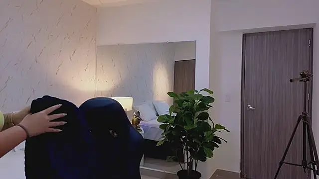 ava blue online show from 04-25-26, 07:55