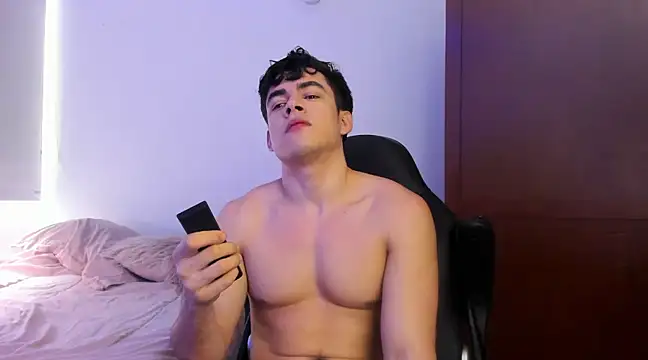 Lucian Gomez  online show from 12-11-24, 07:03