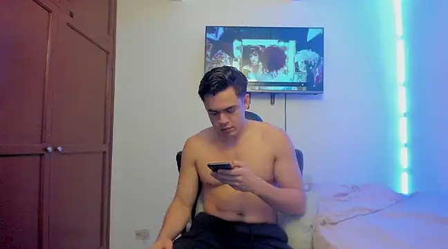 Lucian Gomez  online show from 03-15-25, 02:55