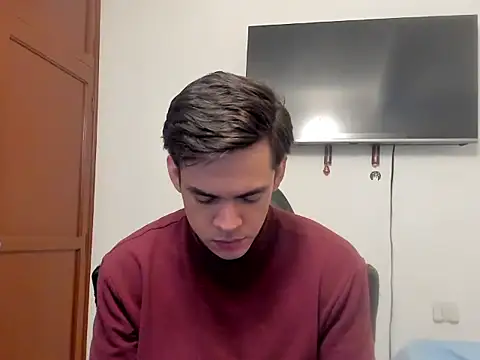 Lucian Gomez  online show from 10-08-25, 08:50