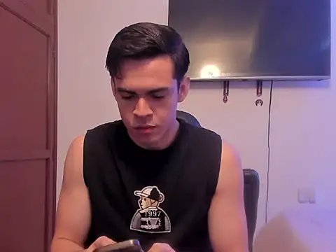 Lucian Gomez  online show from 10-13-25, 06:41