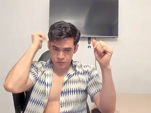 Lucian Gomez  online show from 10-17-25, 09:17