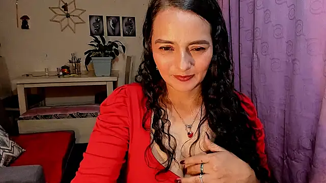 emma luxy online show from 04-12-26, 11:10