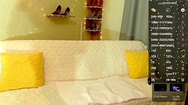 KimPolloc online show from 01-11-25, 06:54