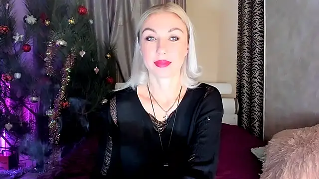 Snapshot of _SABOTAGE_ chatting on 12-19-24, 12:56 SABOTAGE online show from 12-19-24, 12:56