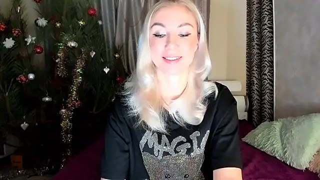 Snapshot of _SABOTAGE_ chatting on 12-22-24, 01:23 SABOTAGE online show from 12-22-24, 01:23