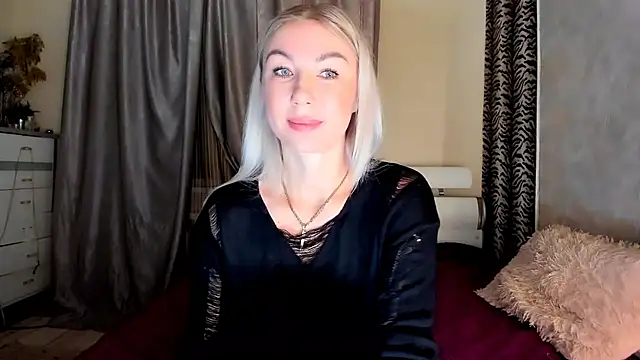 Snapshot of _SABOTAGE_ chatting on 01-13-25, 01:02 SABOTAGE online show from 01-13-25, 01:02