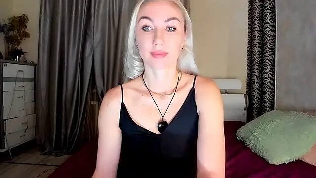 Snapshot of _SABOTAGE_ chatting on 01-17-25, 01:15 SABOTAGE online show from 01-17-25, 01:15