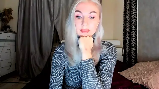 Snapshot of _SABOTAGE_ chatting on 01-25-25, 01:32 SABOTAGE online show from 01-25-25, 01:32