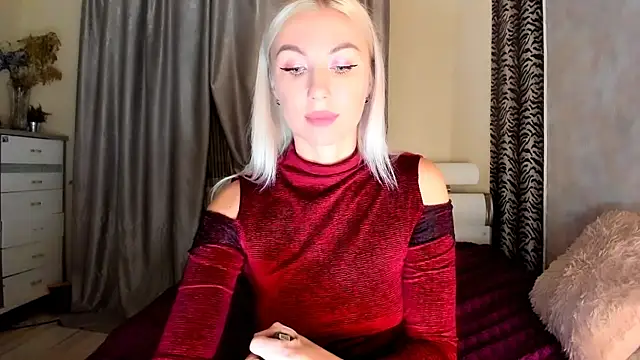 Snapshot of _SABOTAGE_ chatting on 02-28-25, 01:37 SABOTAGE online show from 02-28-25, 01:37