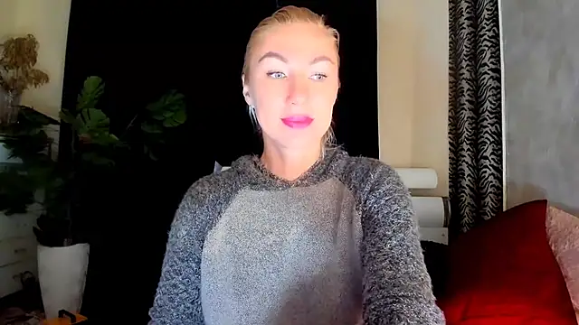 Snapshot of _SABOTAGE_ chatting on 09-15-25, 03:06 SABOTAGE online show from 09-15-25, 03:06