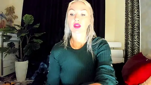 Snapshot of _SABOTAGE_ chatting on 10-01-25, 01:00 SABOTAGE online show from 10-01-25, 01:00