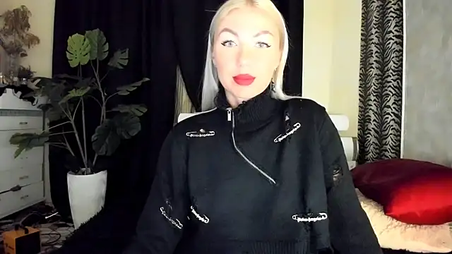 Snapshot of _SABOTAGE_ chatting on 10-02-25, 01:23 SABOTAGE online show from 10-02-25, 01:23