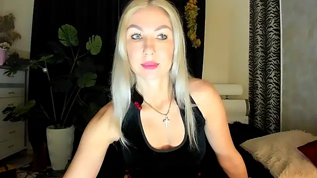 Snapshot of _SABOTAGE_ chatting on 11-06-25, 12:55 SABOTAGE online show from 11-06-25, 12:55