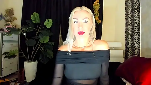 Snapshot of _SABOTAGE_ chatting on 11-09-25, 01:37 SABOTAGE online show from 11-09-25, 01:37