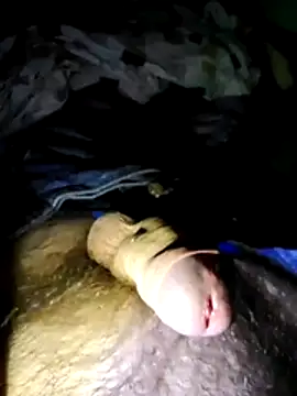 Snapshot of Robertvirt chatting on 11-28-25, 02:20 Robertvirt online show from 11-28-25, 02:20