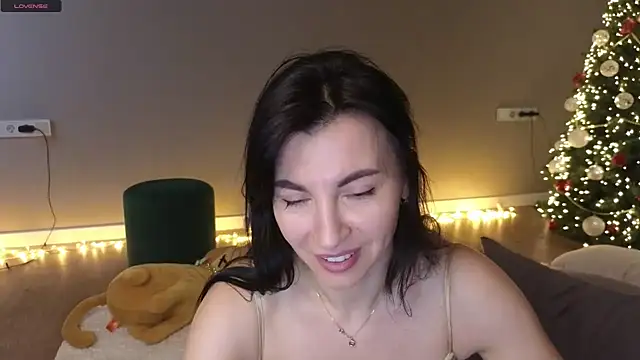 Mary love16 online show from 12-29-24, 09:17