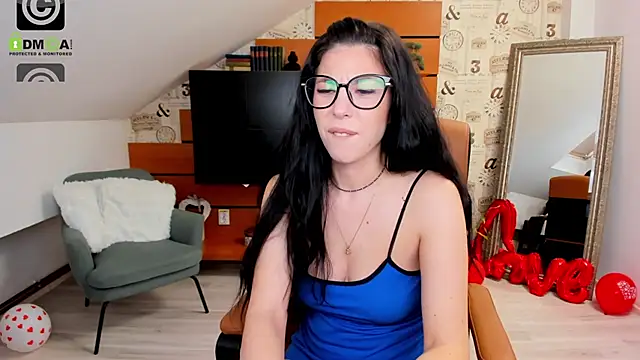 EmillyTaylor online show from 03-17-25, 07:46