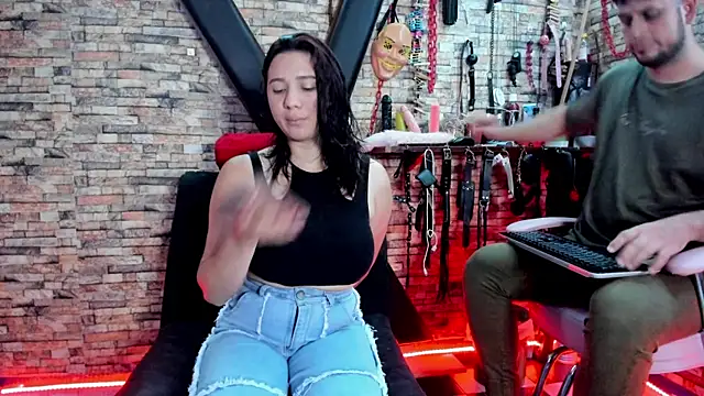 Snapshot of Liltildeman_moon chatting on 01-17-25, 10:23 Liltildeman moon online show from 01-17-25, 10:23