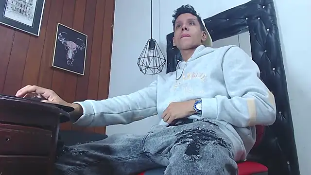 GaboReyes online show from 01-29-25, 03:01