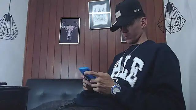 GaboReyes online show from 03-15-25, 03:40