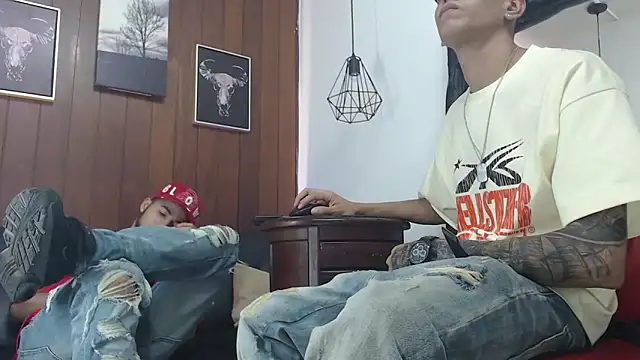 GaboReyes online show from 09-24-25, 04:49