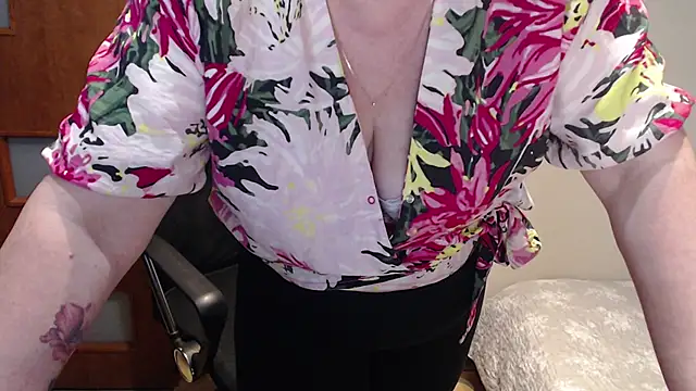 JoannaAndNeighbour online show from 02-03-25, 11:42