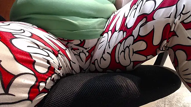 JoannaAndNeighbour online show from 02-18-25, 11:11