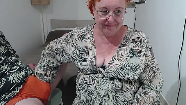 JoannaAndNeighbour online show from 09-21-25, 12:40