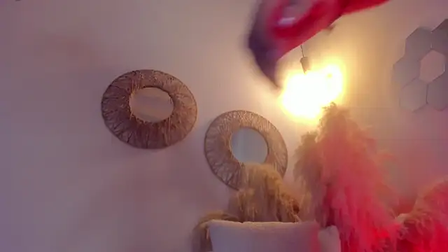 Snapshot of whiite_snow chatting on 01-17-25, 10:45 whiite snow online show from 01-17-25, 10:45