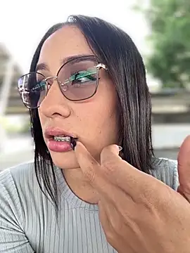   IRIS   online show from 10-04-25, 08:18