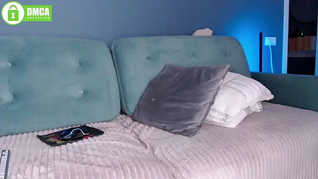 Snapshot of Alexperchik chatting on 12-13-24, 01:44 Alexperchik online show from 12-13-24, 01:44